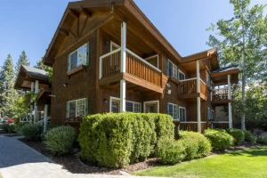 Red Wolf Lakeside Lodge